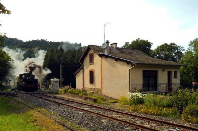 Puy de Dôme - Bertignat - passage à niveau