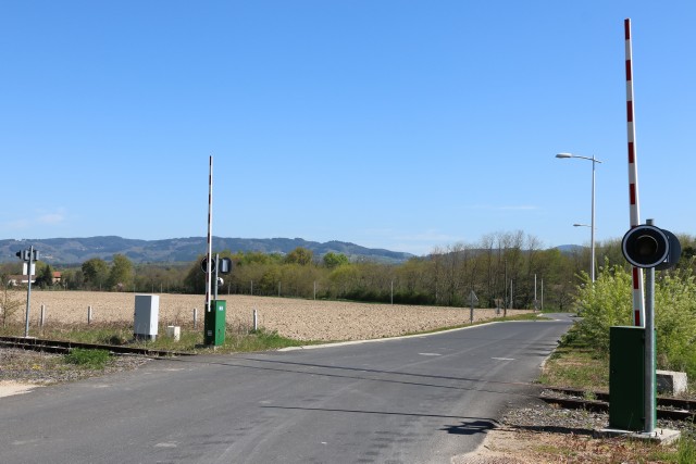 Puy de Dôme - Courpière - passage à niveau