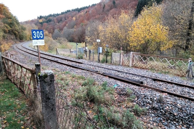 Puy de Dôme - Gelles - passage à niveau