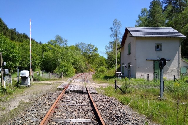 Puy de Dôme - Messeix - passage à niveau