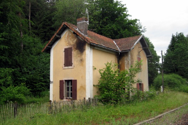 Puy de Dôme - Messeix - passage à niveau