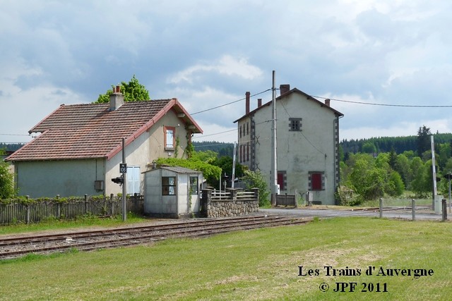 Puy de Dôme - Saint Alyre d'Arlanc - passage à niveau