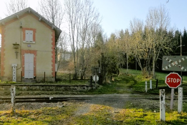 Puy de Dôme - Saint Alyre d'Arlanc - passage à niveau