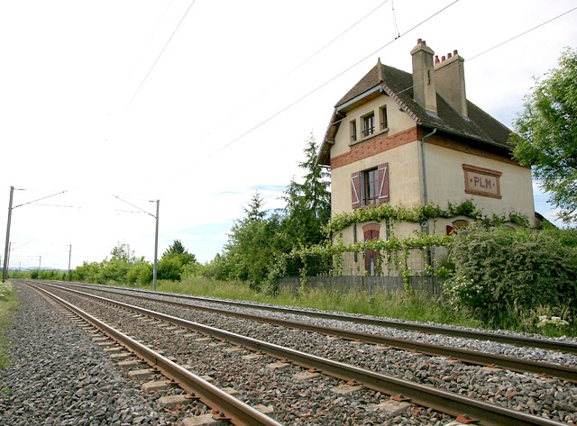 Puy de Dôme - Saint Clément de Régnat - passage à niveau