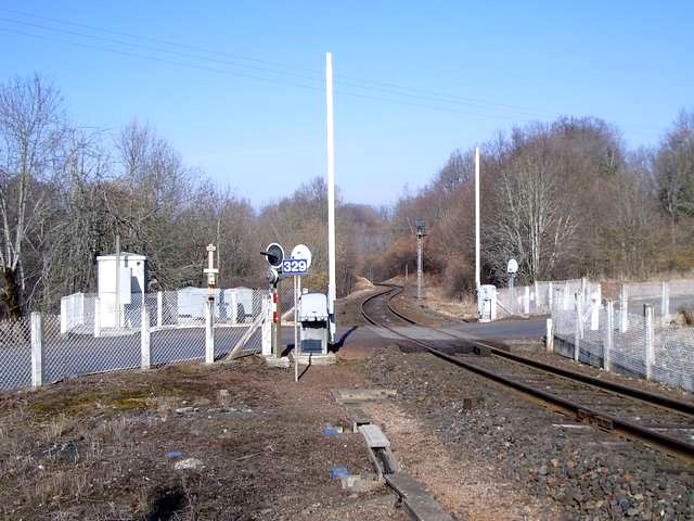 Puy de Dôme - Saint Ours - passage à niveau
