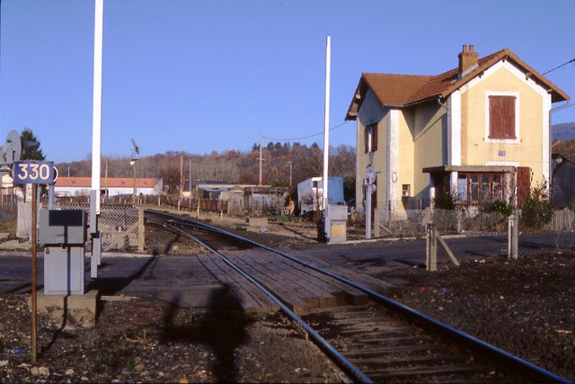 Puy de Dôme - Saint Ours - passage à niveau