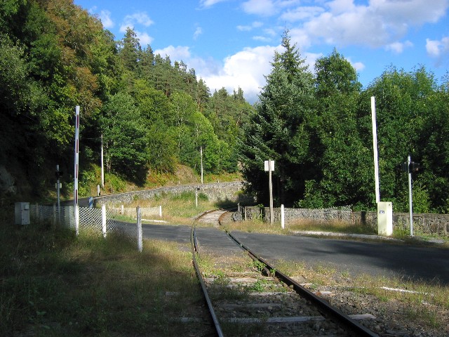 Puy de Dôme - Saint Sauveur la Sagne - passage à niveau