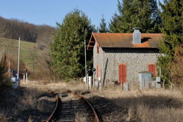 Puy de Dôme - Teilhet - passage à niveau