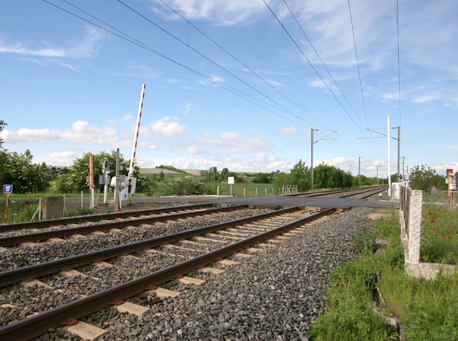 Puy de Dôme - Thuret - passage à niveau