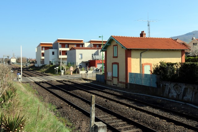 Puy de Dôme - Vic le Comte - passage à niveau