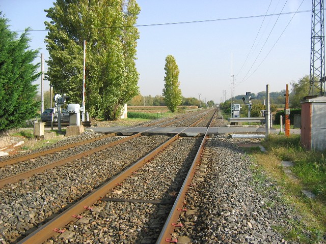 Rhône - Civrieux d'Azergues - passage à niveau