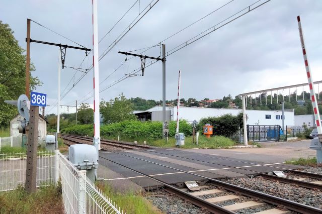 Rhône - Irigny - passage à niveau