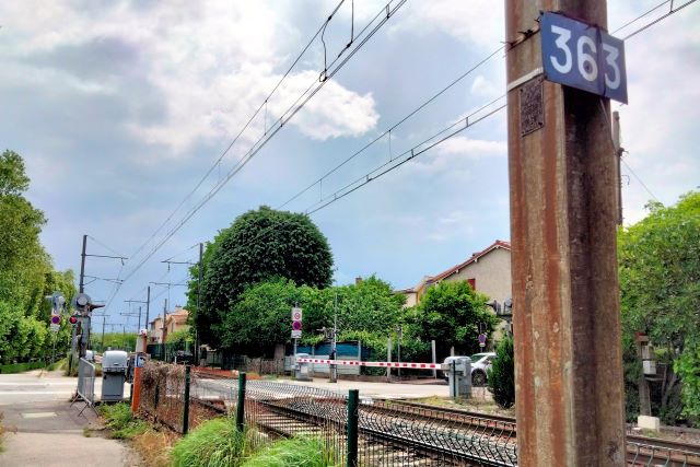 Rhône - Vernaison - passage à niveau