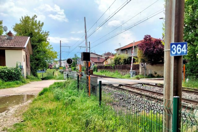 Rhône - Vernaison - passage à niveau