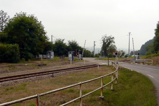 Saône et Loire - Chassigny sous Dun - passage à niveau