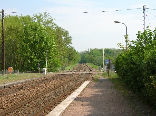 Saône et Loire - Cheilly lès Maranges - passage à niveau