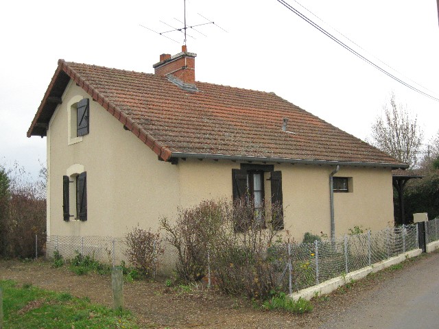 Saône et Loire - Cluny - passage à niveau