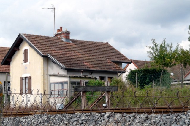 Saône et Loire - Gilly sur Loire - passage à niveau