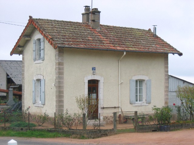 Saône et Loire - Montmelard - passage à niveau