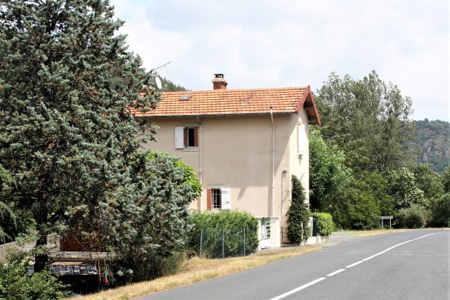 Tarn - Ambialet - passage à niveau