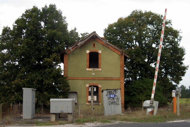 Tarn - Guitalens l'Albarède - passage à niveau
