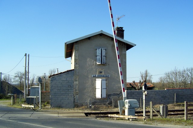 Tarn - Saïx - passage à niveau