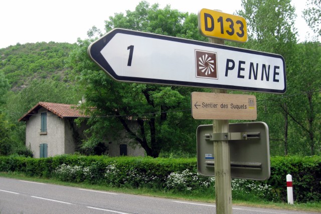 Tarn - Penne - passage à niveau