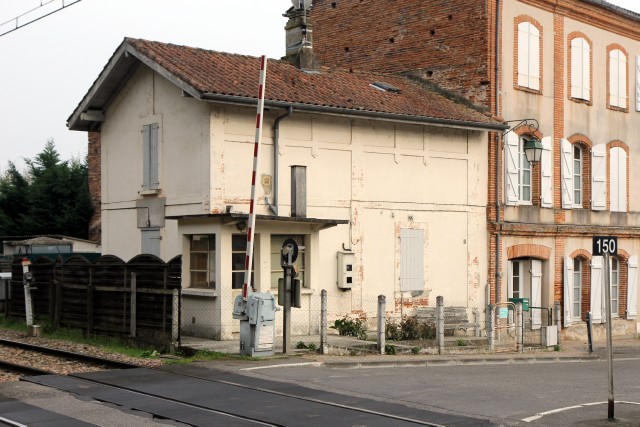 Tarn et Garonne - Moissac - passage à niveau