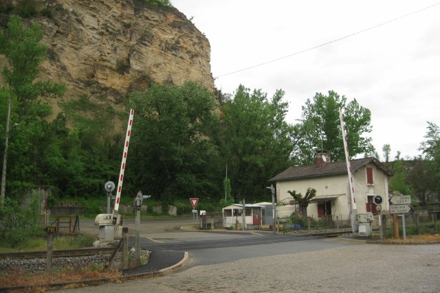 Tarn et Garonne - Varen - passage à niveau