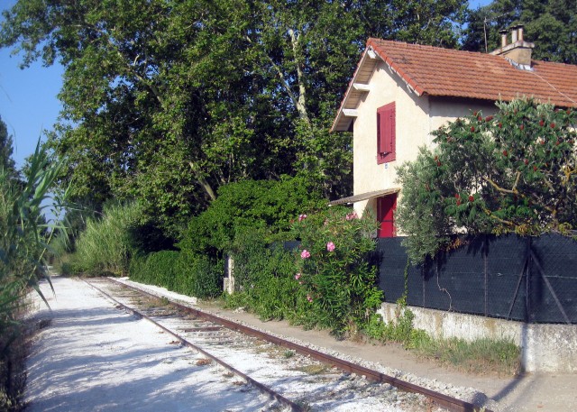 Vaucluse - Cavaillon - passage à niveau