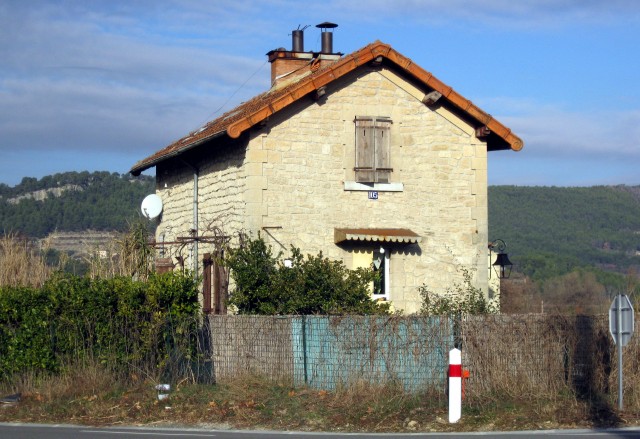 Vaucluse - Entrechaux - passage à niveau