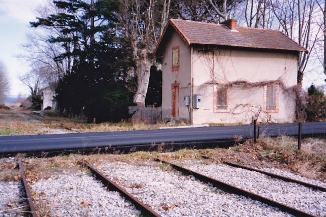 Vaucluse - Robion - passage à niveau