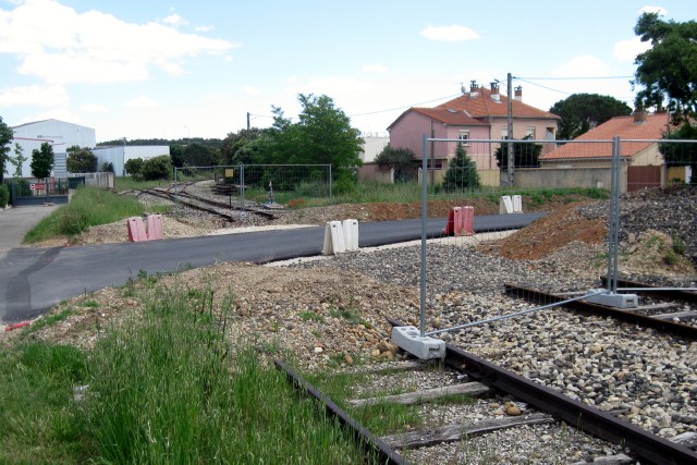 Vaucluse - Sorgues - passage à niveau