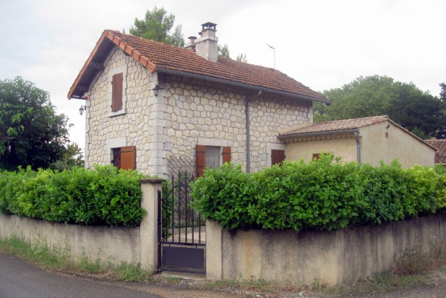 Vaucluse - Violès - passage à niveau