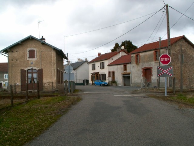 Haute Vienne - Bessines sur Gartempe - passage à niveau