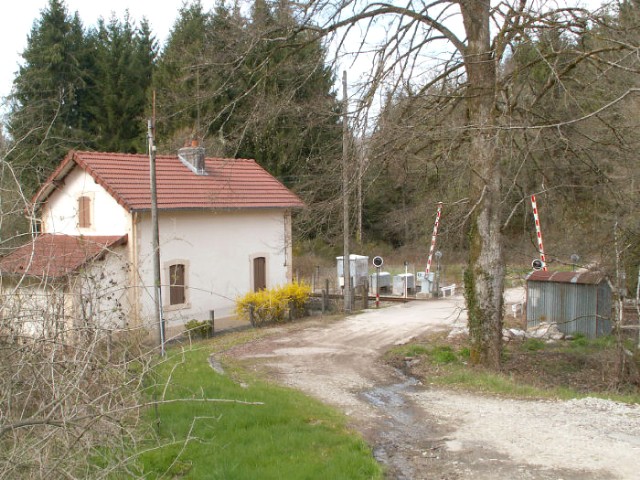 Haute Vienne - Eymoutiers - passage à niveau