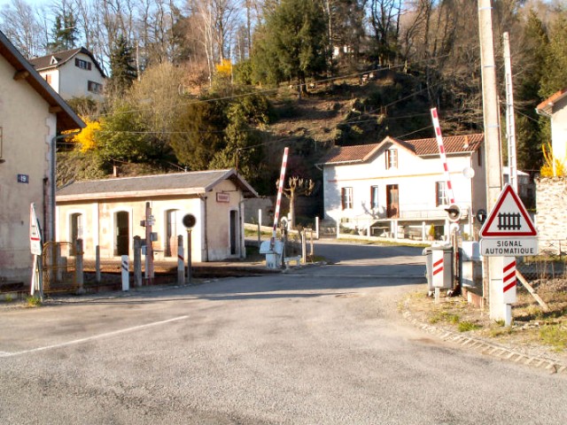 Haute Vienne - Saint Léonard de Noblat - passage à niveau