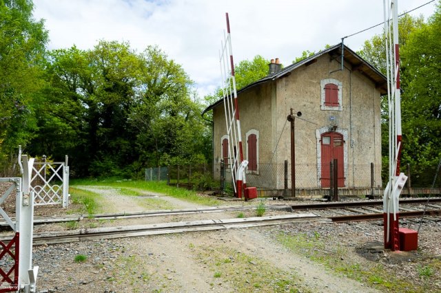 Haute Vienne - Folles - passage à niveau