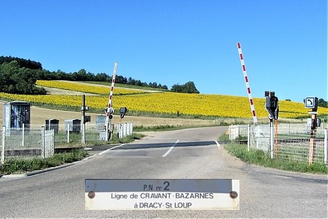 Yonne - Accolay - passage à niveau