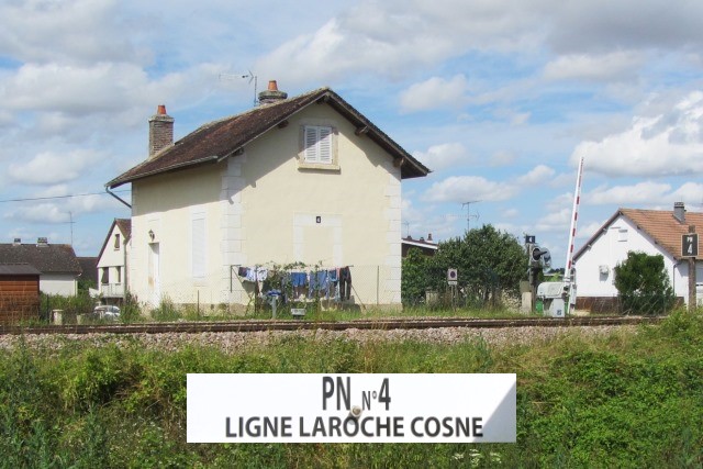 Yonne - Bonnard - passage à niveau