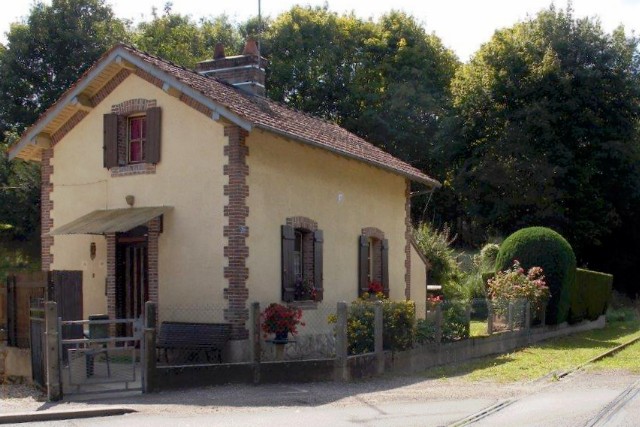 Yonne - Charny - passage à niveau