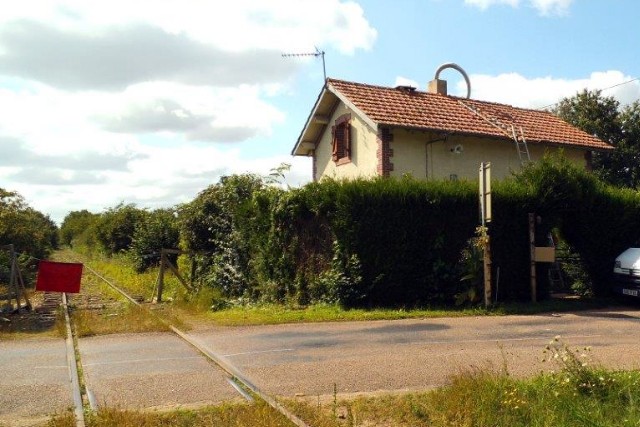 Yonne - Saint Martin sur Ouanne - passage à niveau