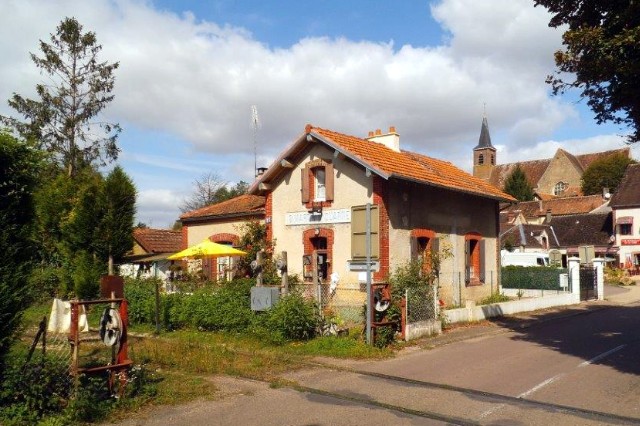 Yonne - Saint Martin sur Ouanne - passage à niveau