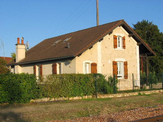 Yonne - Vincelles - passage à niveau