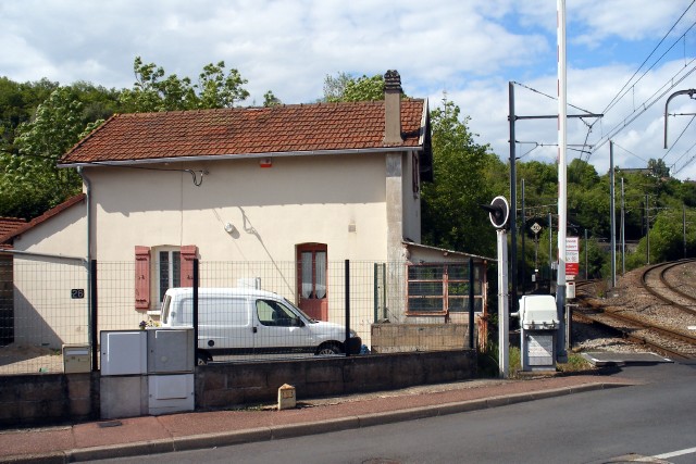 Essonne - Etampes - passage à niveau