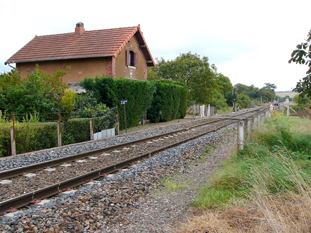 Allier - Bellenaves - passage à niveau