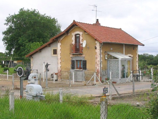 Allier -  - passage à niveau