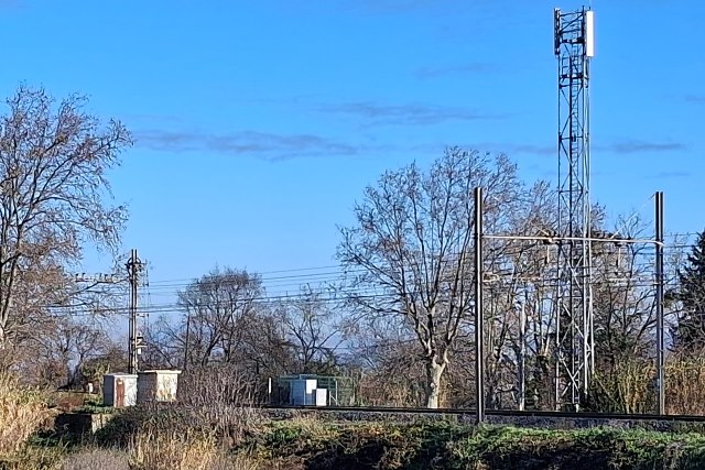 Bouches du Rhône - Arles - passage à niveau