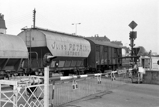 Cher - Bourges - passage à niveau