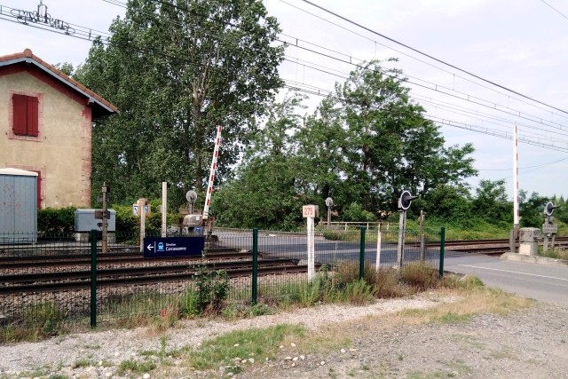Haute Garonne - Montlaur - passage à niveau